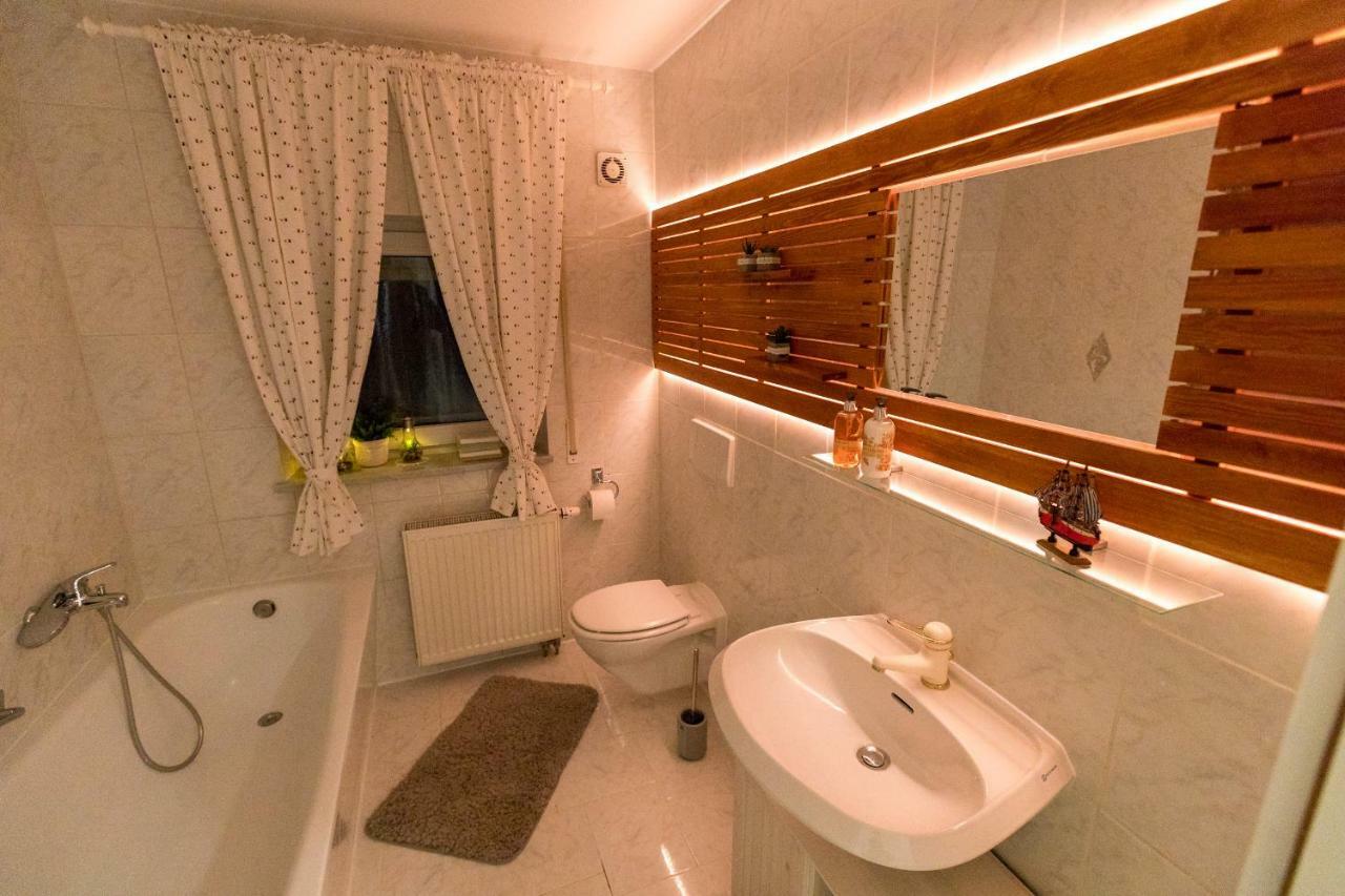 Ferienwohnung Landhaus Swisttal - In Der Naehe Phantasialand Bruehl Und Palmenparadies Therme Euskirchen Zewnętrze zdjęcie